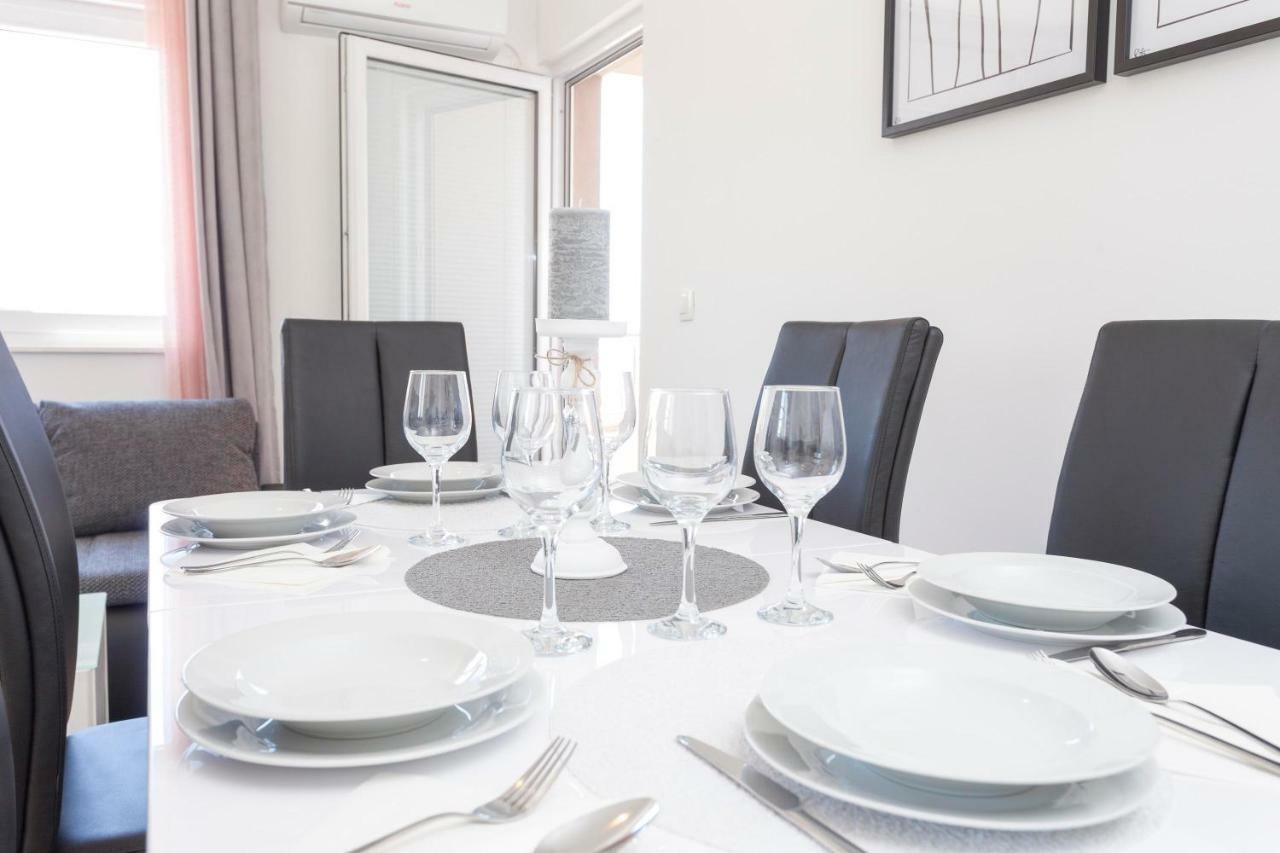 Apartments Dora Makarska Kültér fotó