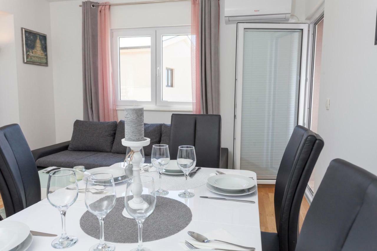 Apartments Dora Makarska Kültér fotó