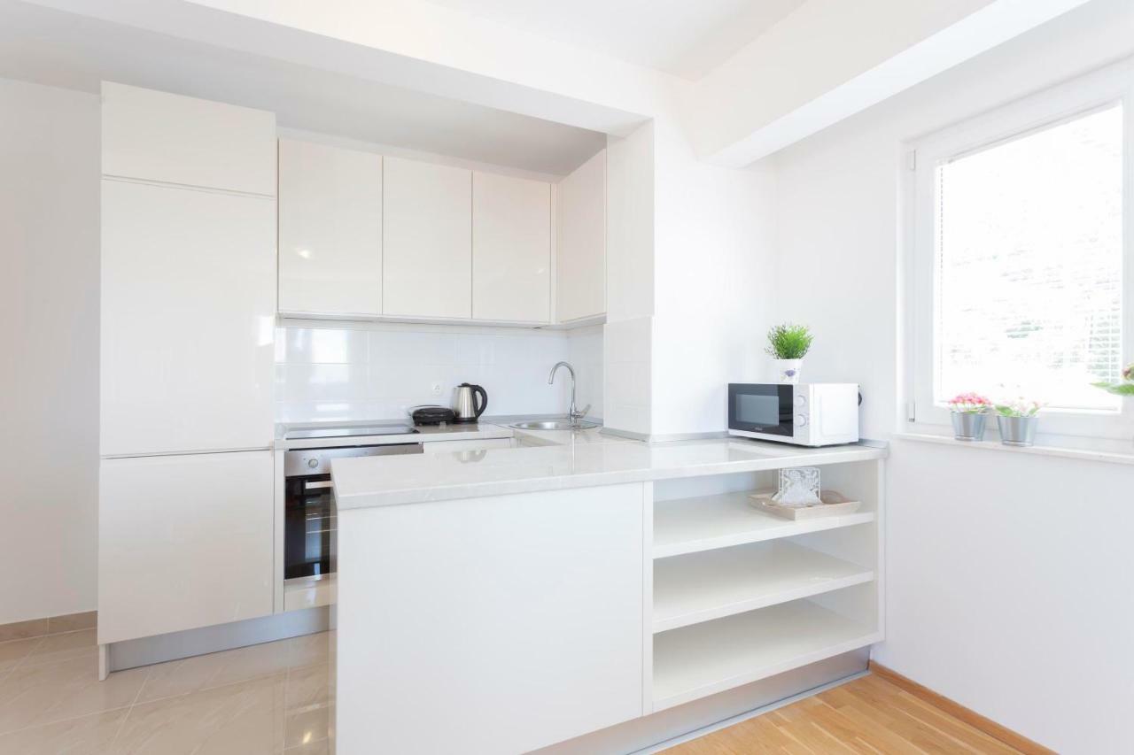 Apartments Dora Makarska Kültér fotó