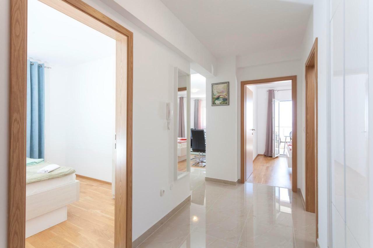 Apartments Dora Makarska Kültér fotó