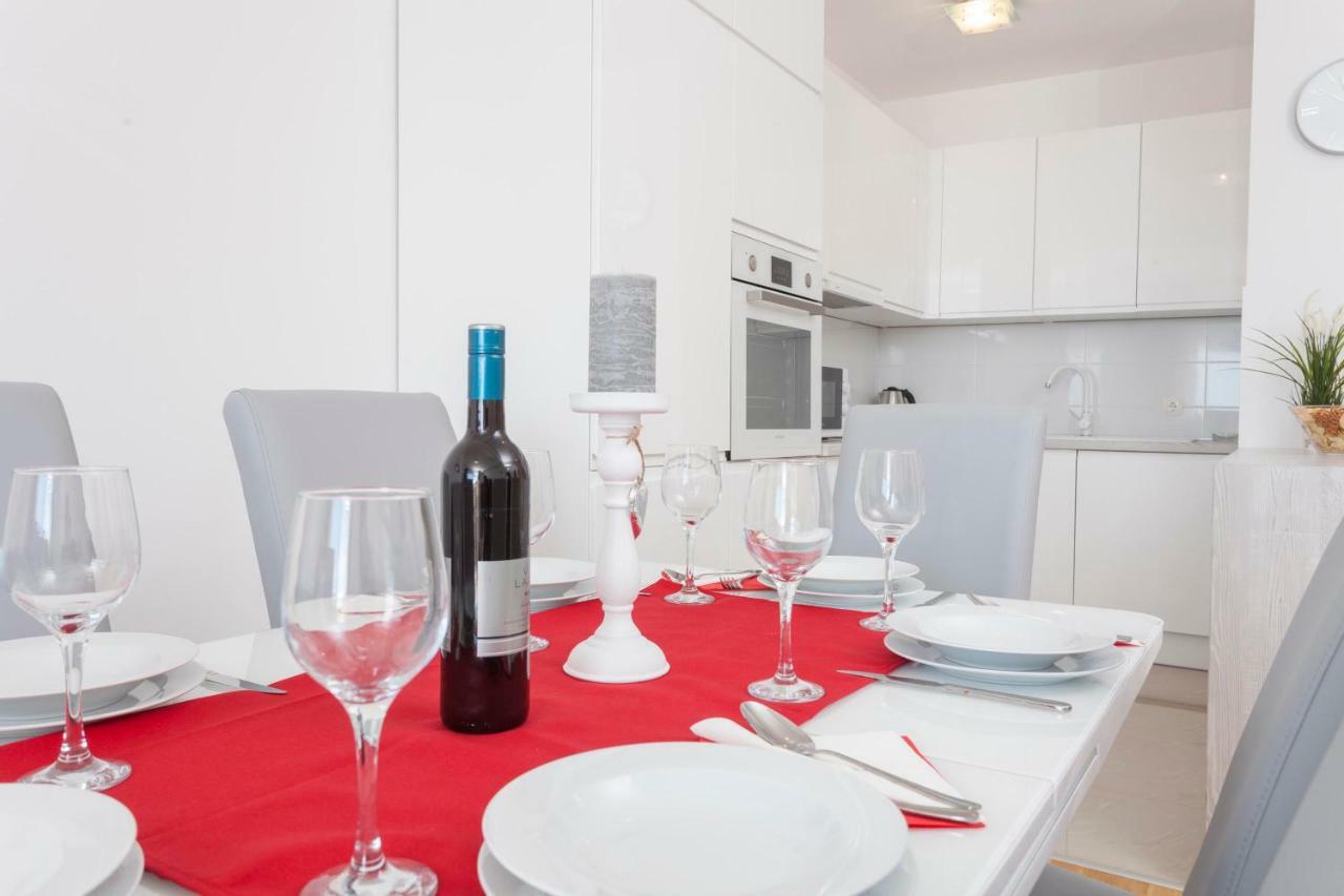 Apartments Dora Makarska Kültér fotó