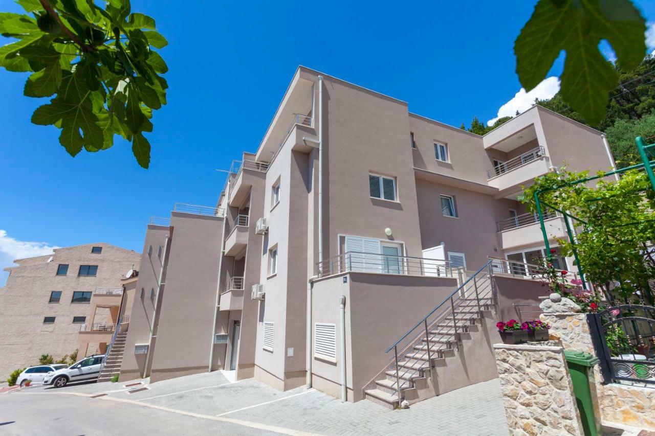 Apartments Dora Makarska Kültér fotó
