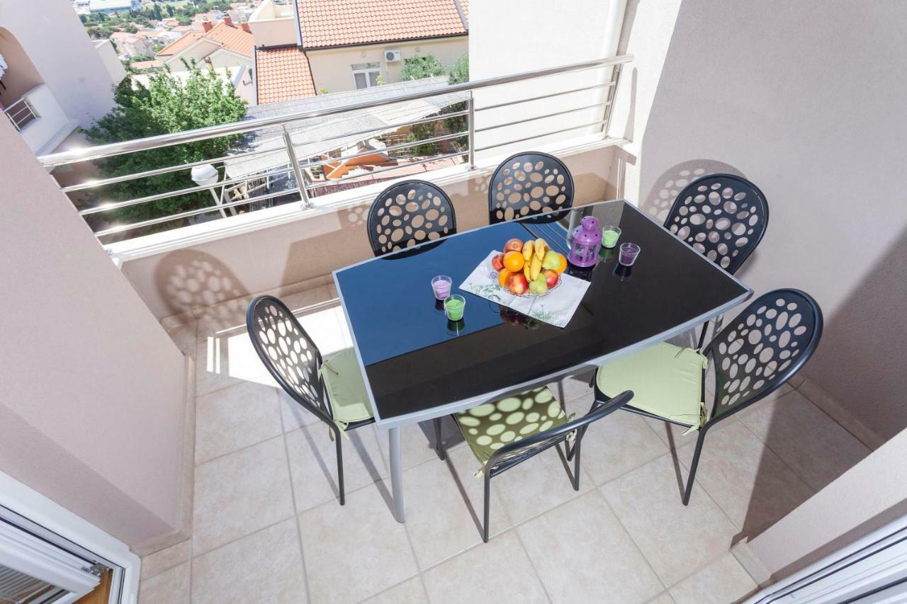 Apartments Dora Makarska Kültér fotó