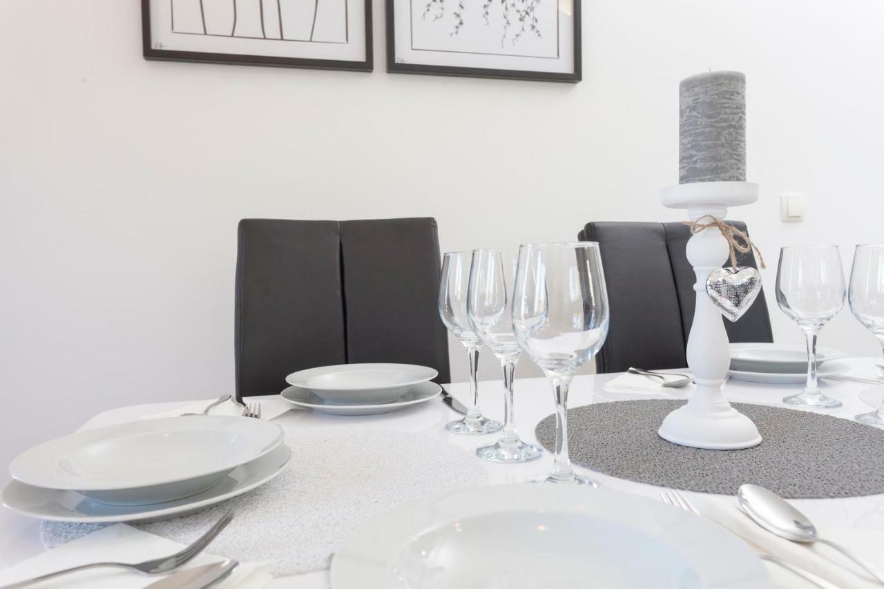 Apartments Dora Makarska Kültér fotó
