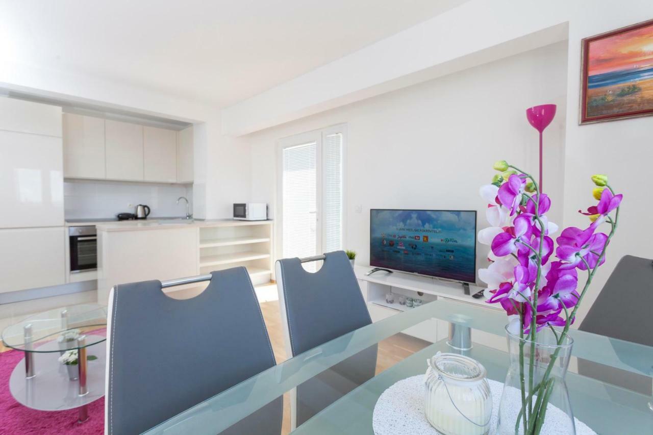 Apartments Dora Makarska Kültér fotó