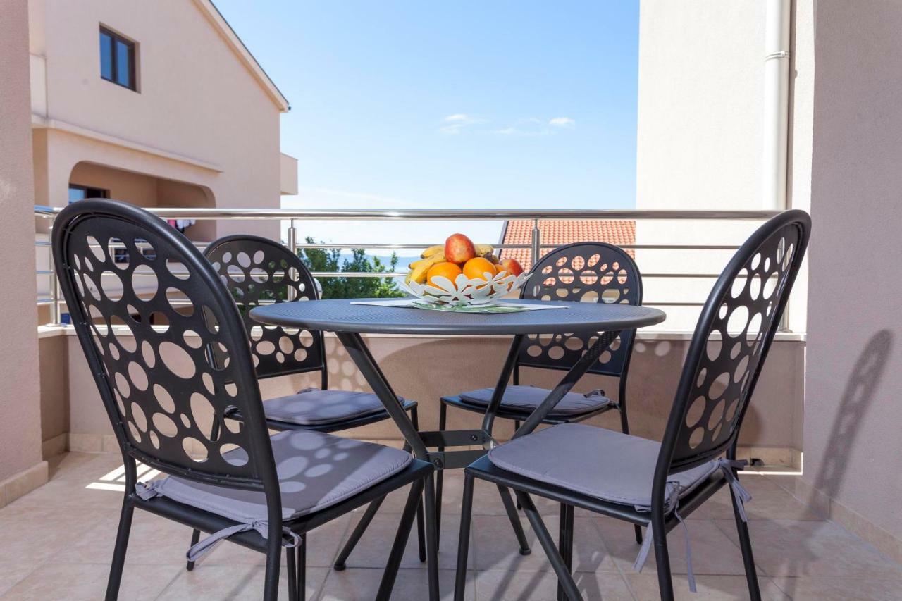 Apartments Dora Makarska Kültér fotó