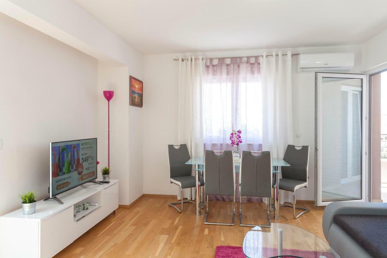 Apartments Dora Makarska Kültér fotó